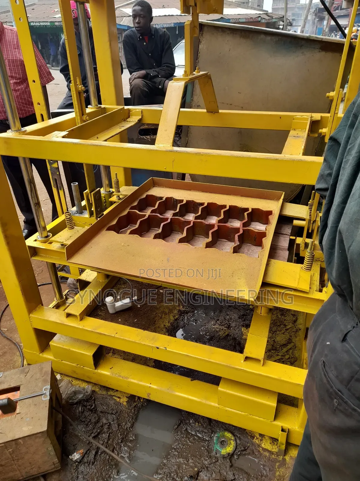 Concrete Cabro Making Machine