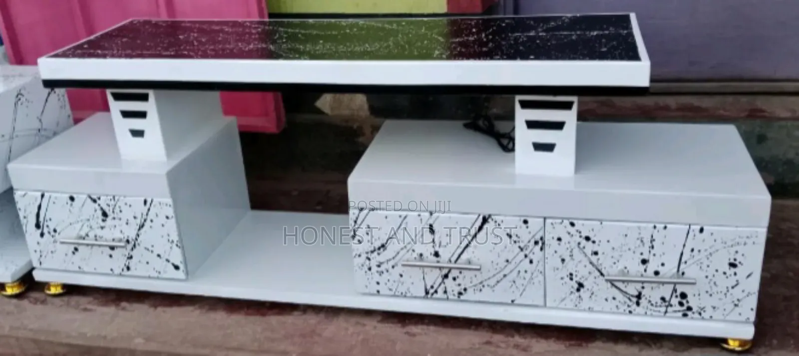 Instabul Tv Stand
