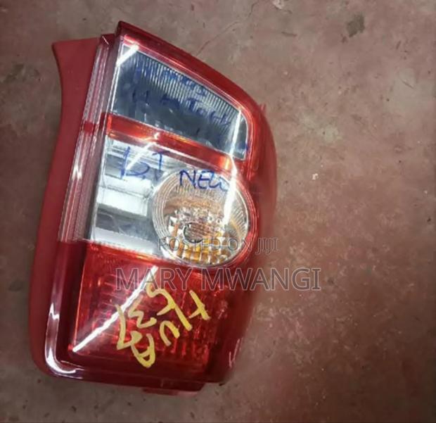 Ex Japan Toyota Ist New Model Taillight/Backlight/Rearlight. - main view
