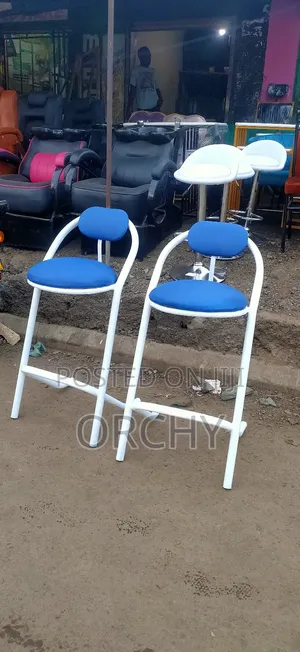 Counter Seats/ High Stools