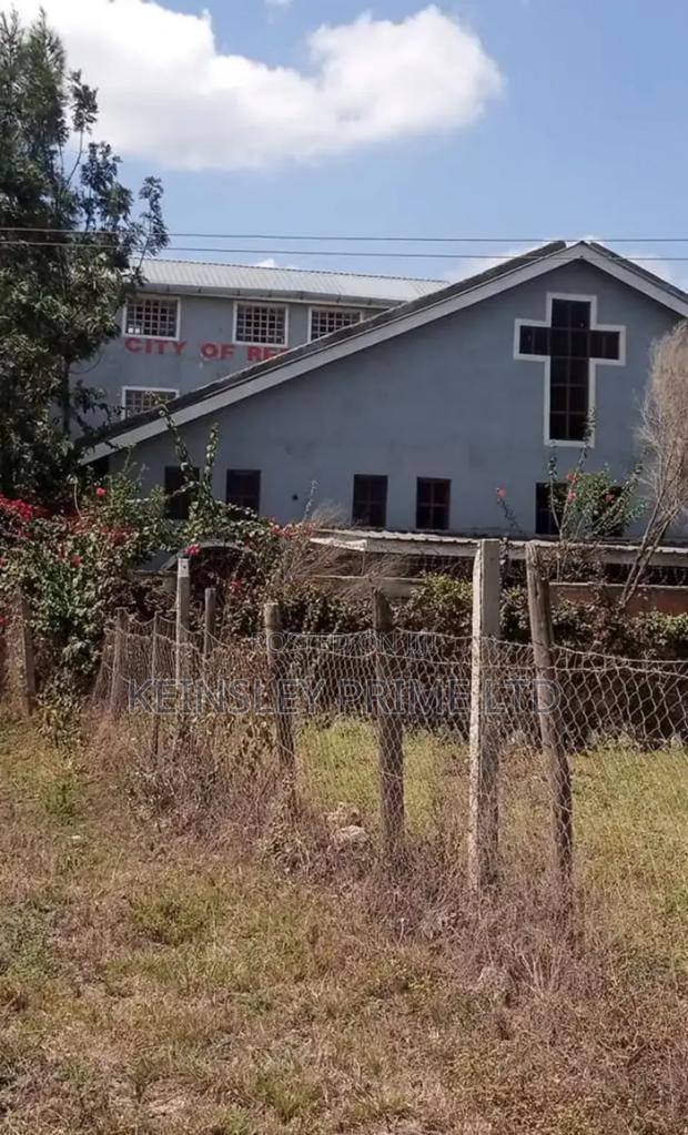 100 by 100 Main Katani Rd Prime 1/4 Acre Titled Plot – Katani Road