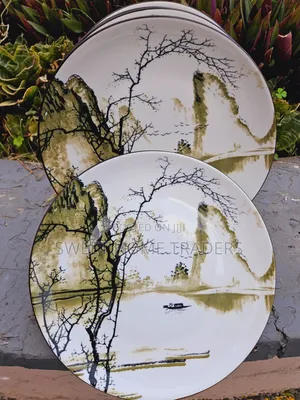 *Set of 6 Tree Plates Brand New