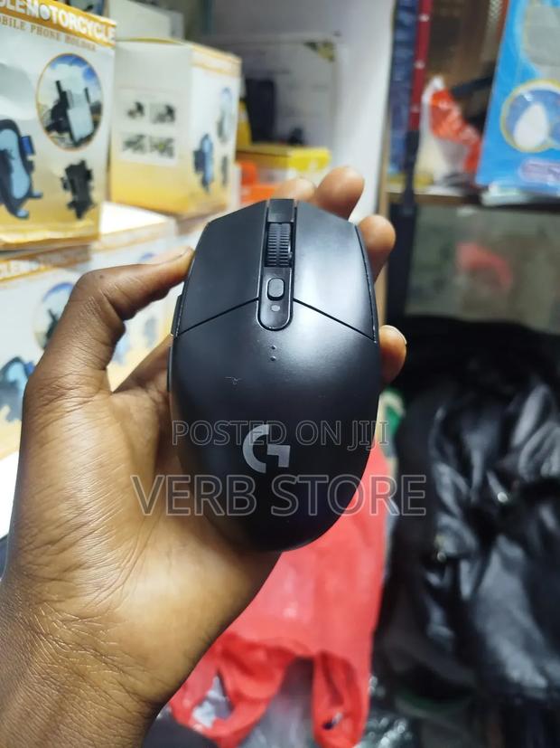 Logitech G304 Wireless Gaming Mouse - thumbnail 3