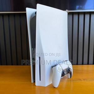 Ex Japan Ps5 With Original Controller. - main view