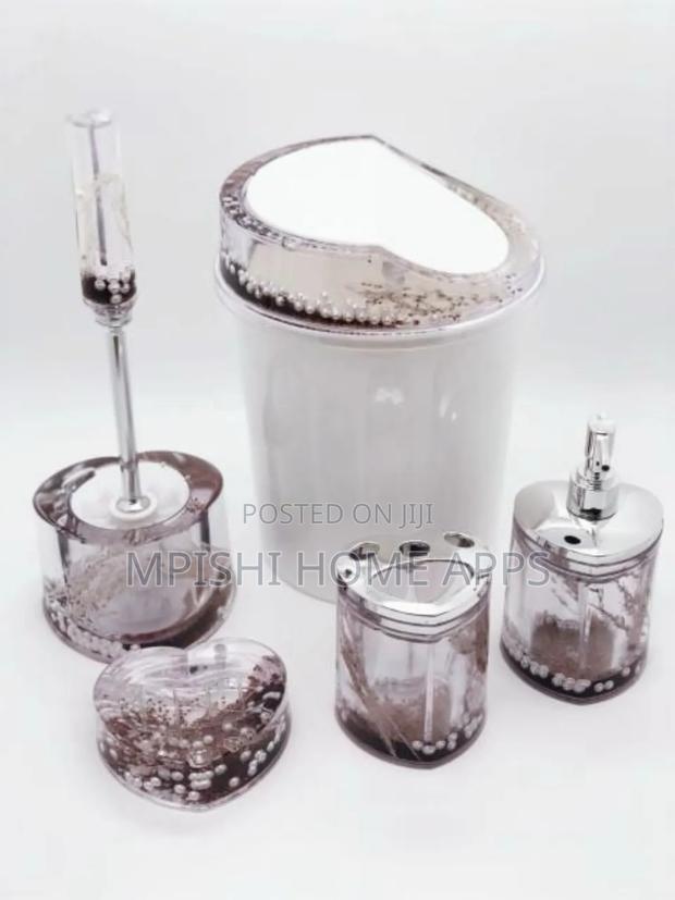 5pcs Water Shell Flower Bathroom Accessories Set