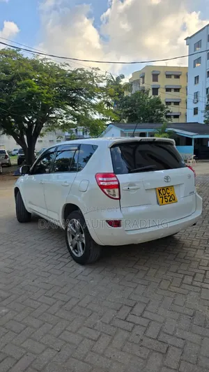 Toyota RAV4 2015 White