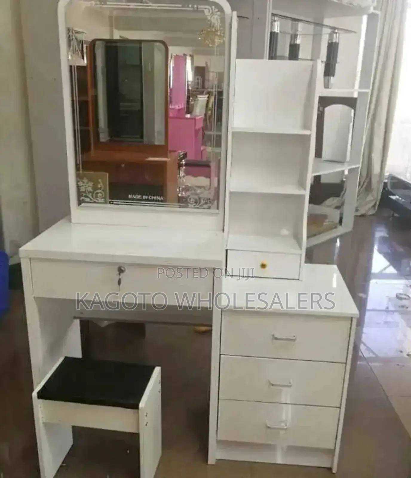 White Dressing Table + Sliding Mirror (Large) Ds