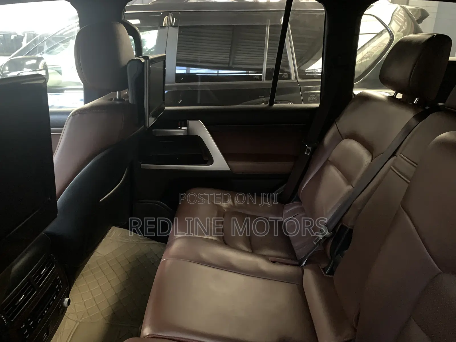Toyota Land Cruiser 4.6 V8 ZX 2019 Brown