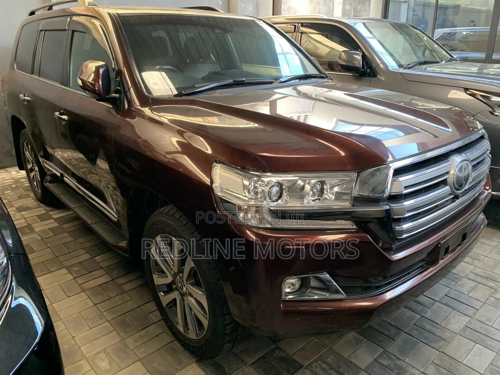 Toyota Land Cruiser 4.6 V8 ZX 2019 Brown
