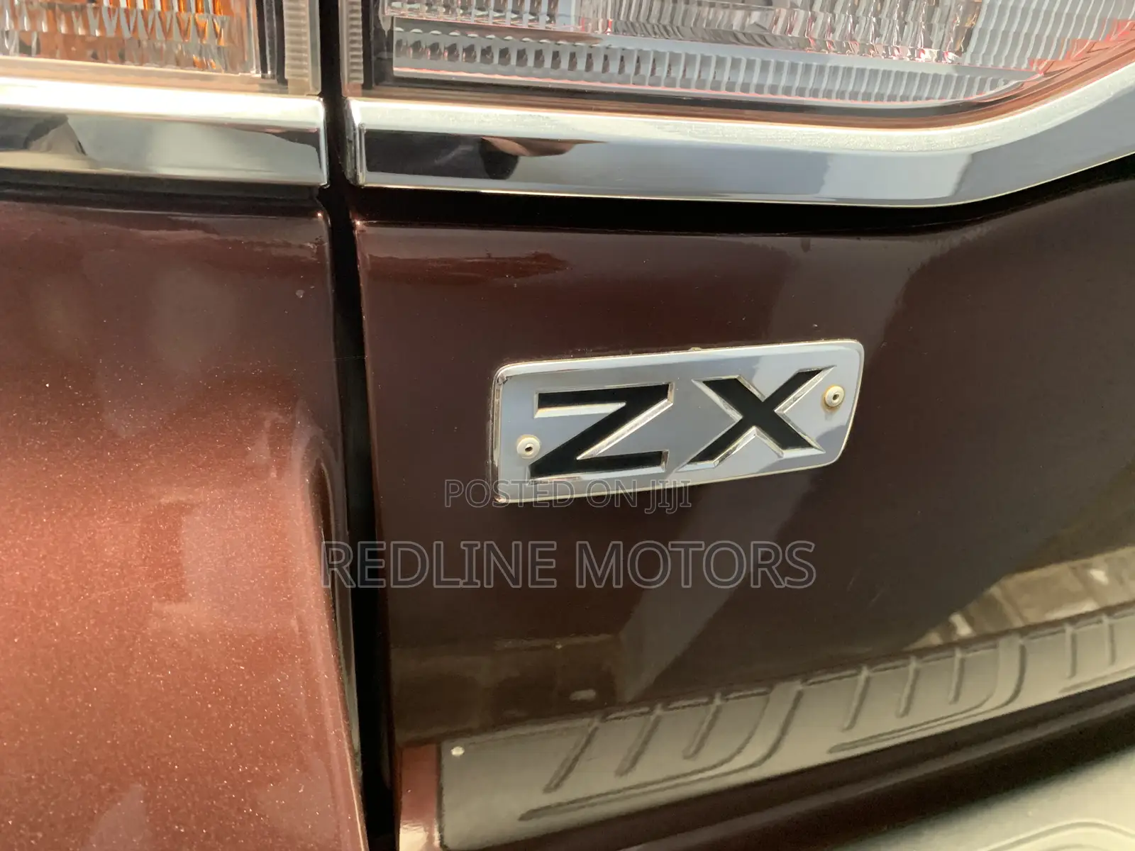 Toyota Land Cruiser 4.6 V8 ZX 2019 Brown