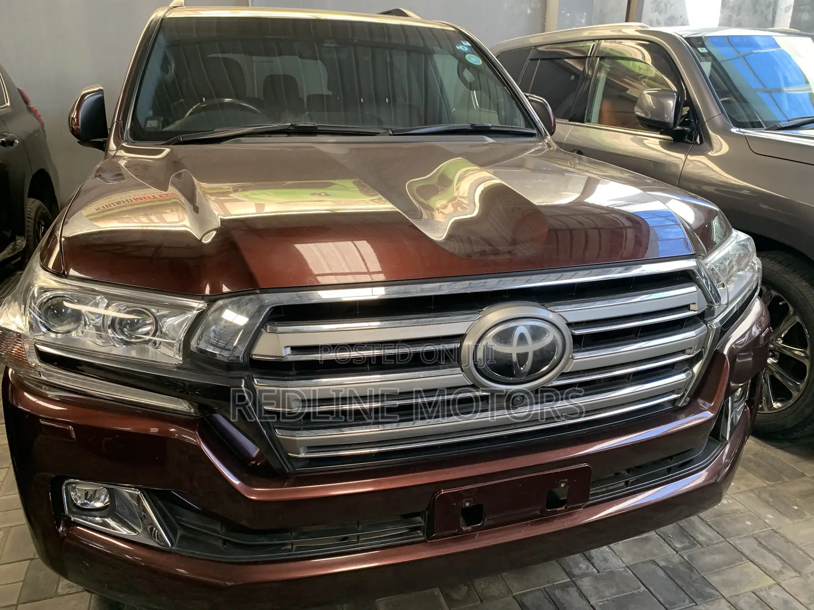 Toyota Land Cruiser 4.6 V8 ZX 2019 Brown