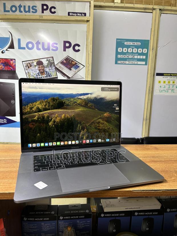 Laptop Apple MacBook Pro 2018 32GB Intel Core I9 SSD 1T - main view