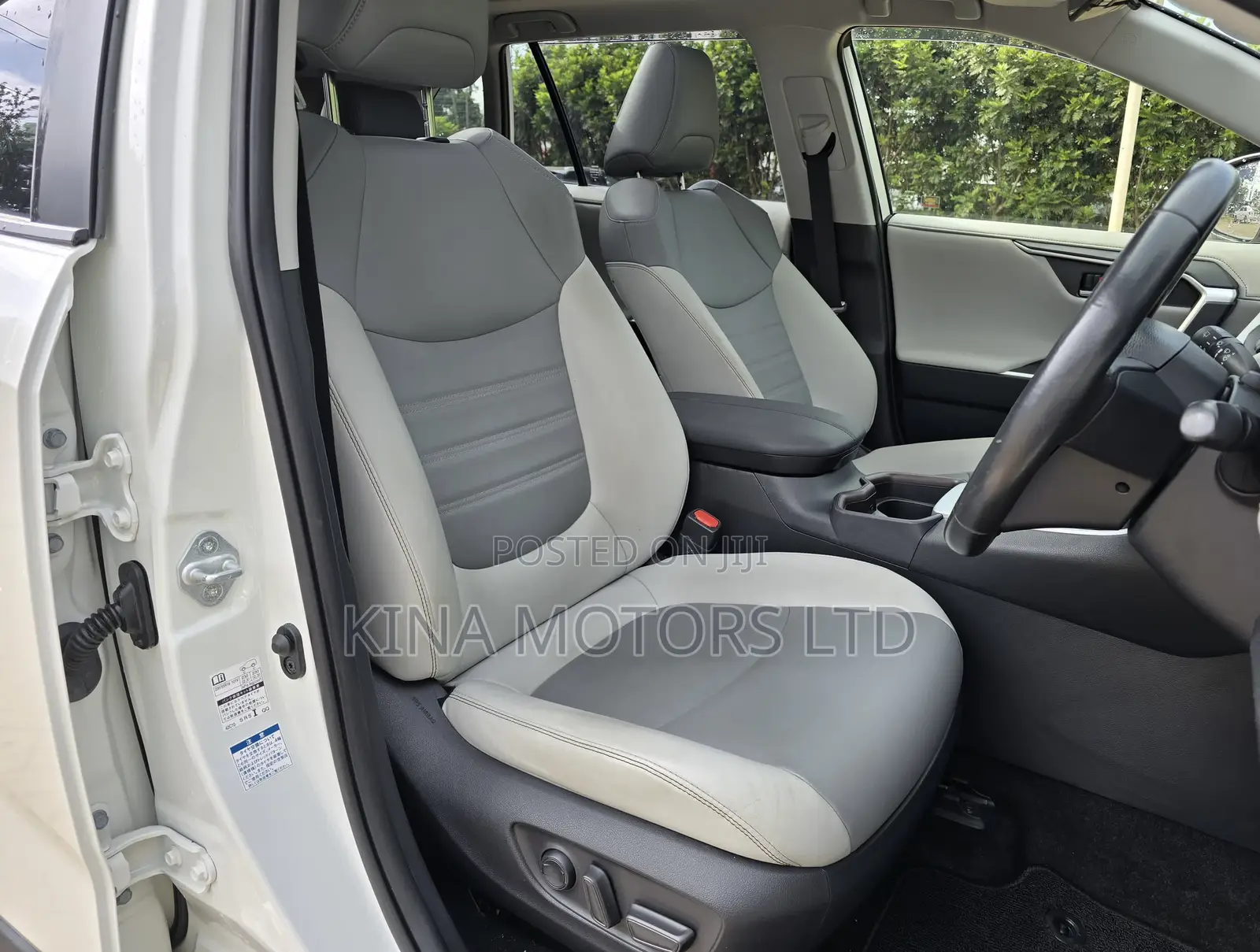 Toyota RAV4 2019 White