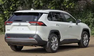 Toyota RAV4 2019 White