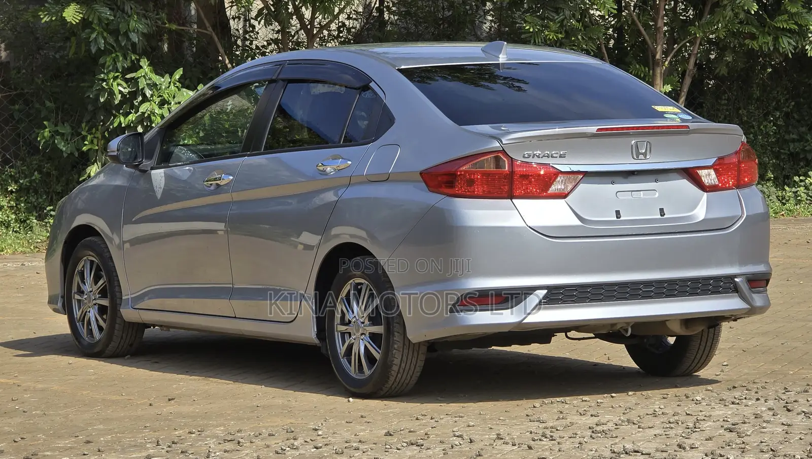 Honda Grace 1.5 Petrol FWD 2018 Gray
