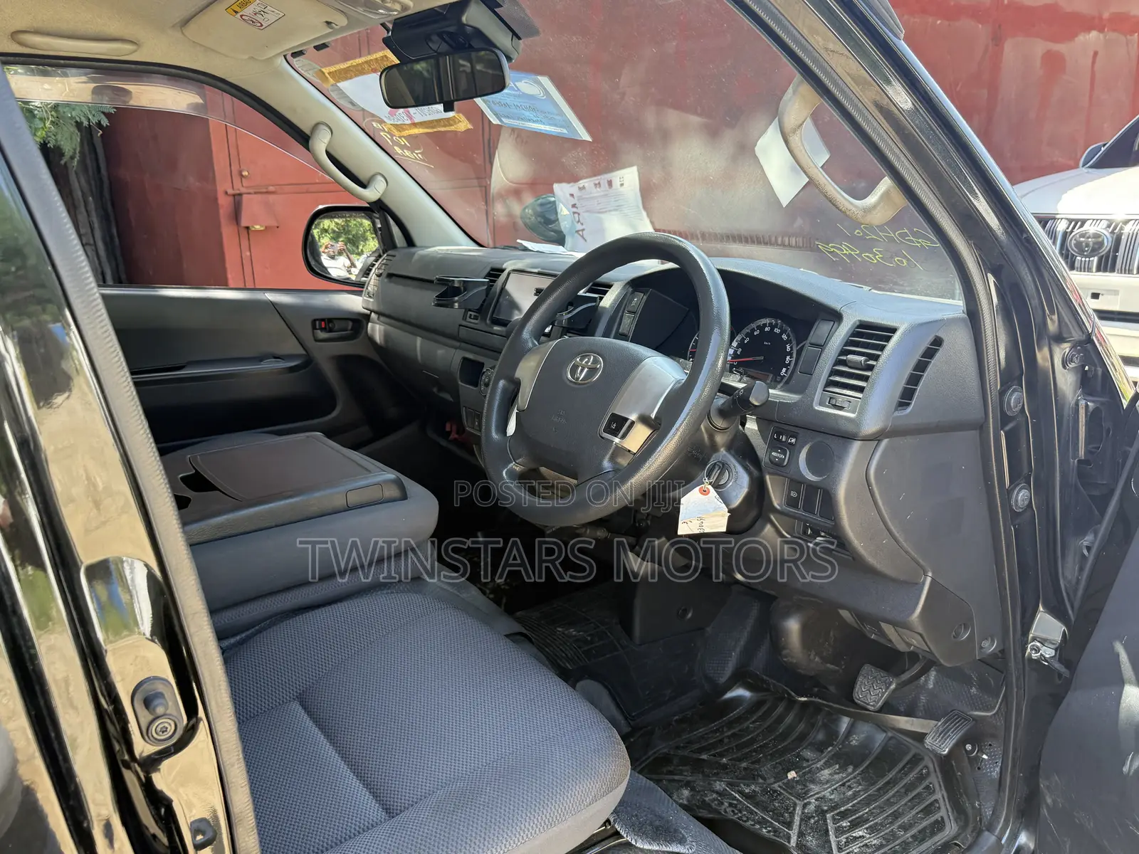 Toyota HiAce 2019 Black