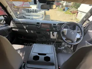 Toyota HiAce 2019 Black