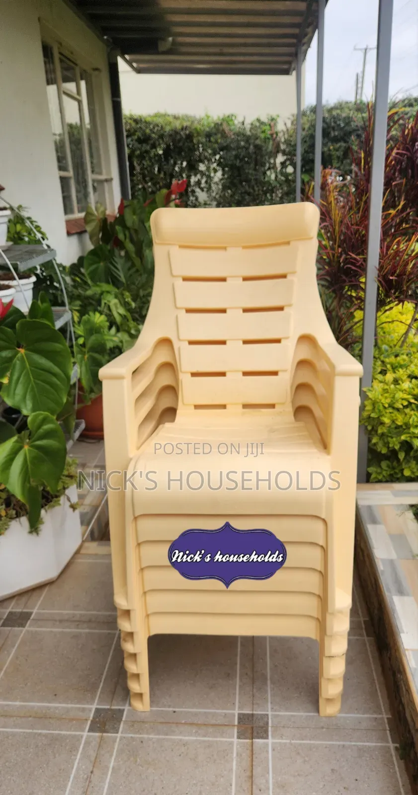 Cream Plastic Chairs, Strong Plastic Chairs of Arms