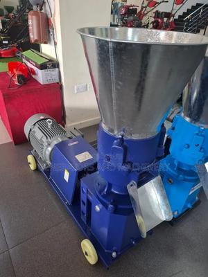 Blue Pellet - main view