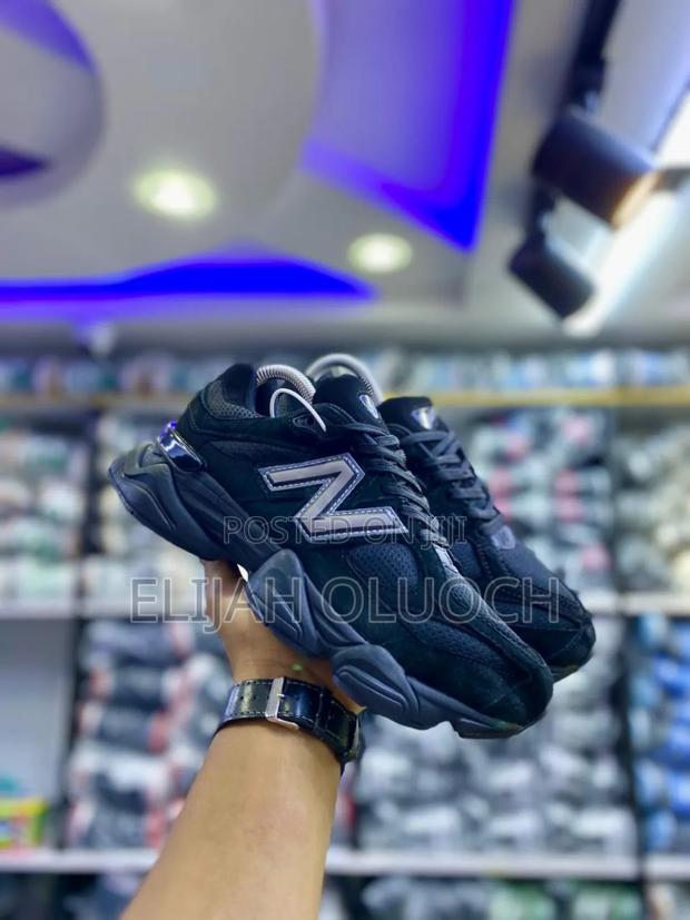 New Balance 9060 Black Cat - thumbnail 3