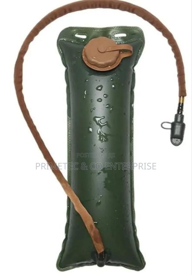 Water Bladder Hydration Backpack 2 Liters Large Capacity - thumbnail 3