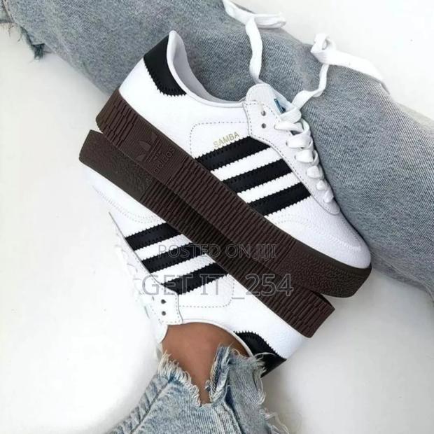 Samba Double Sol
Size 36,37,38
H - thumbnail 2