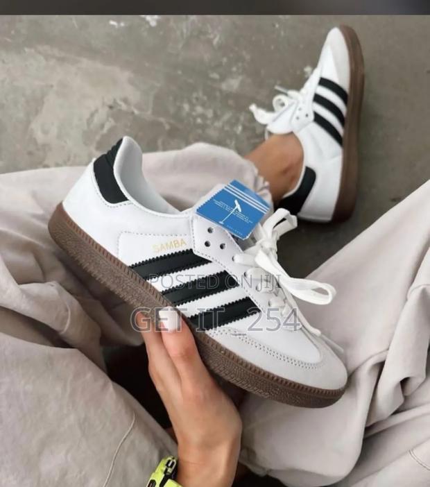 Samba Double Sol
Size 36,37,38
H - thumbnail 3