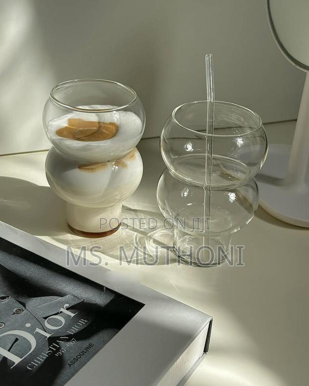 Unique Gourd Shape Design Glass Water Cup. - main view