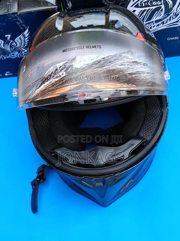 Full Face Dual Visor Motorcycle Helmet - thumbnail 3