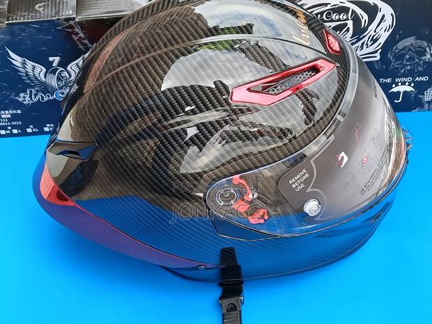 Full Face Dual Visor Motorcycle Helmet - thumbnail 4