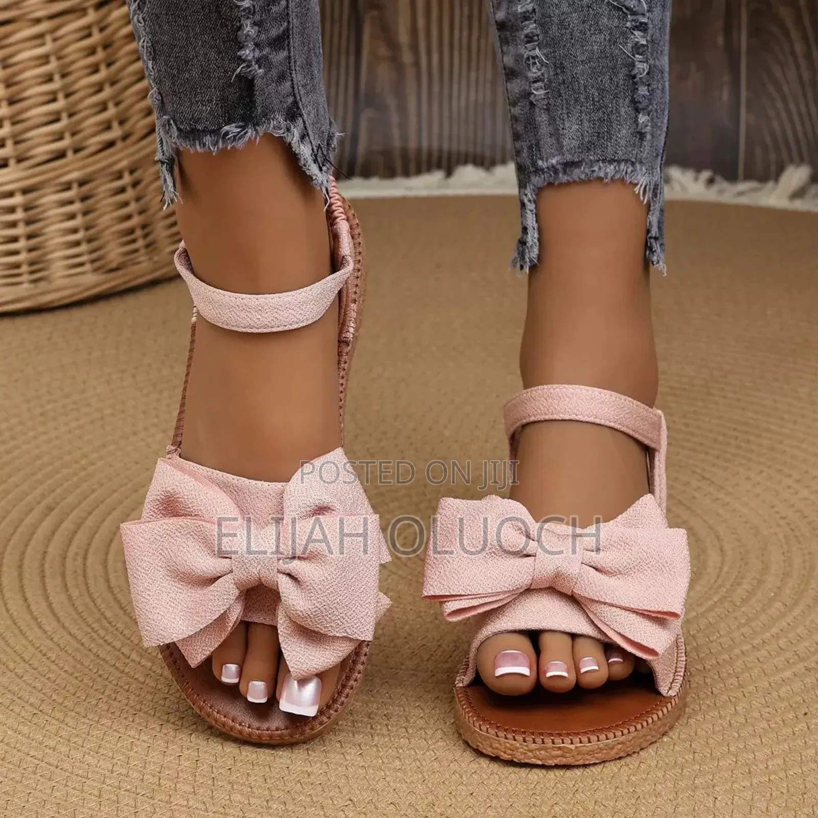 Cute Bowtie Sandles Fully