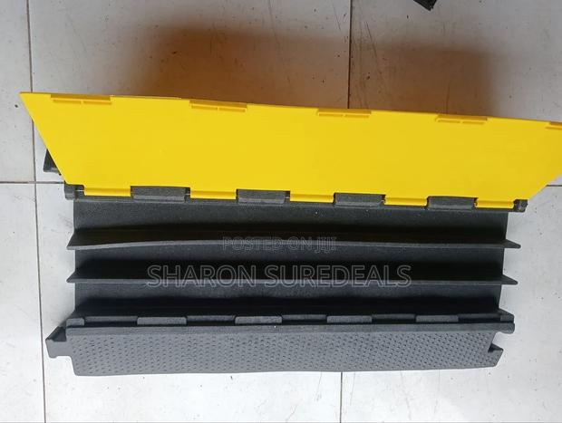 Cable Protector 3 Way Channel - thumbnail 2