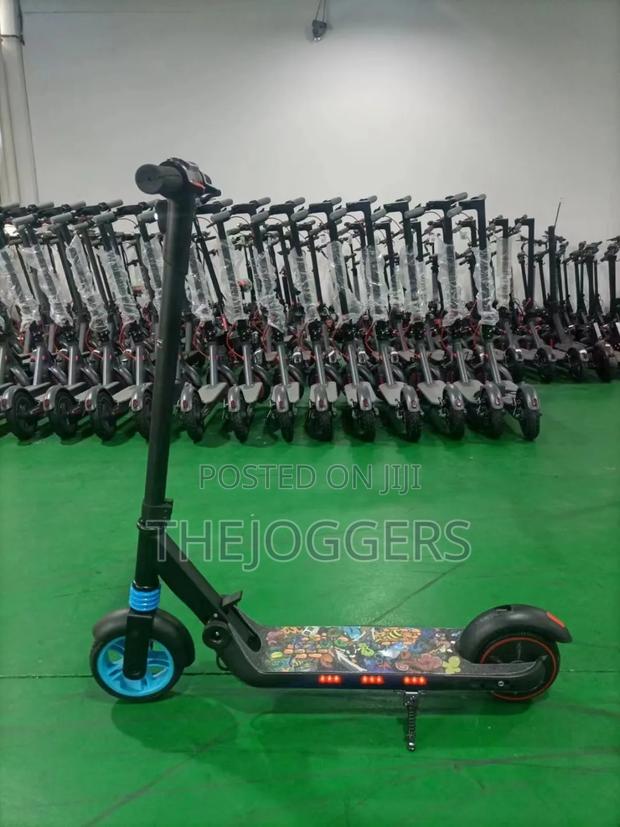 Electric Scooter - thumbnail 3