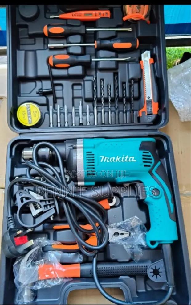 Complete Makita Tool Set Drill / Makita Drill - main view