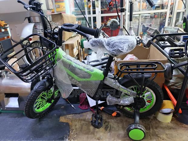 Luta Size 12 Heavy Duty Bike Green With Training Wheels - main view