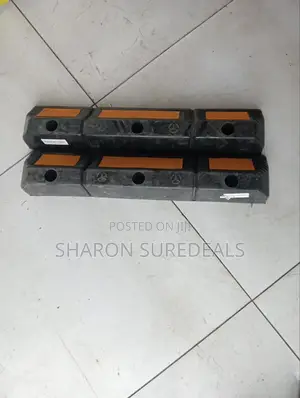 Quality Rubber Car Wheel Stopper