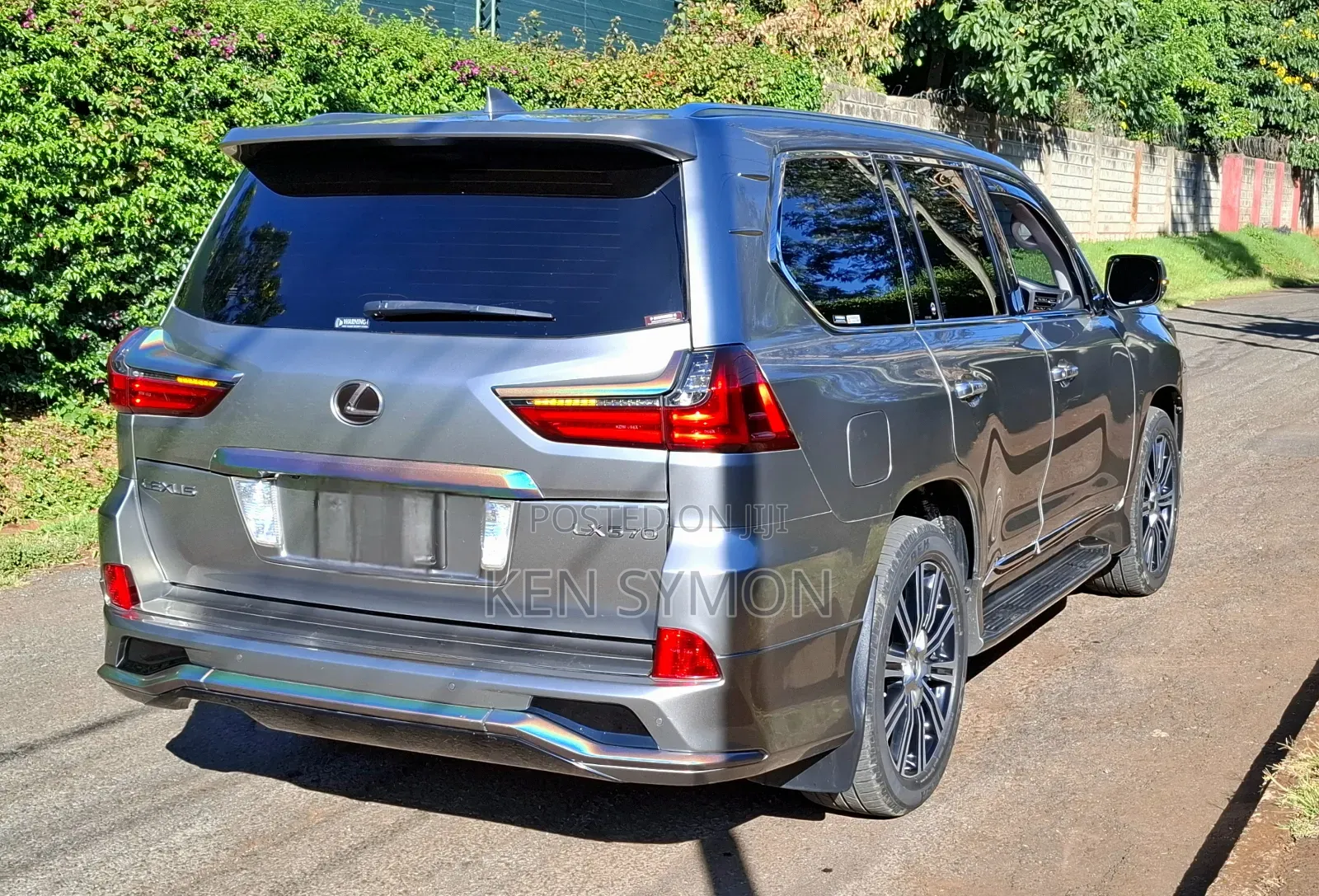 Lexus LX 570 AWD 2017 Gray
