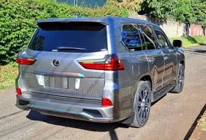 Lexus LX 570 AWD 2017 Gray