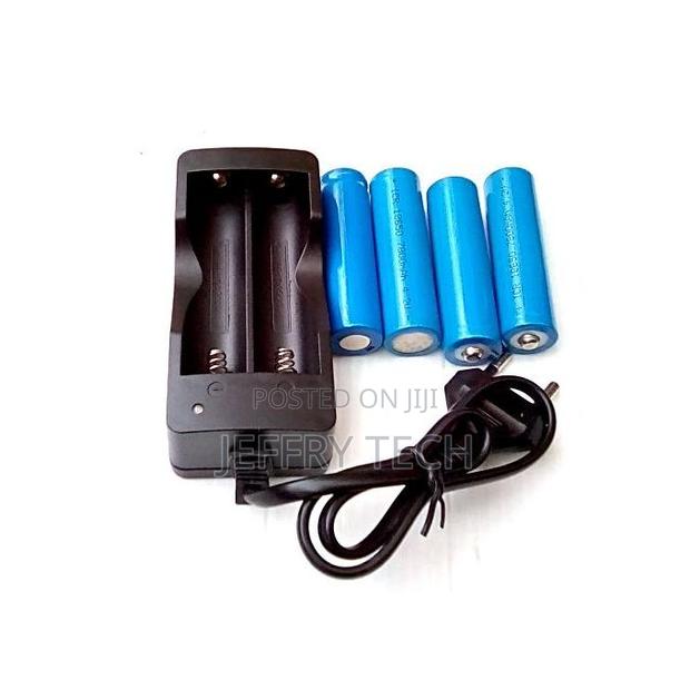 Battery Charger With 4pcs 3.7v Lithium-Ion Button for Device - main view