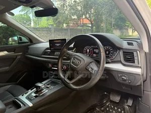 Audi Q5 2.0T Tech Premium AWD quattro 2018 White