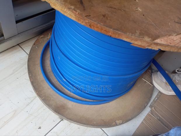 4mm Submersible 4-Core Rubber Insulated Cable Flat - main view