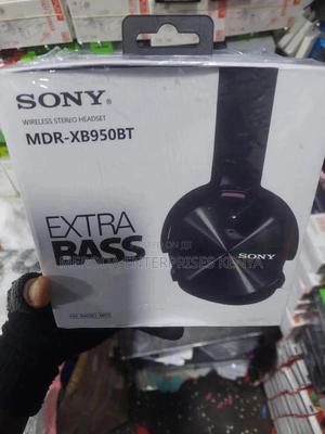 Sony Wireless Headphones MDR -Xb950bt - thumbnail 2