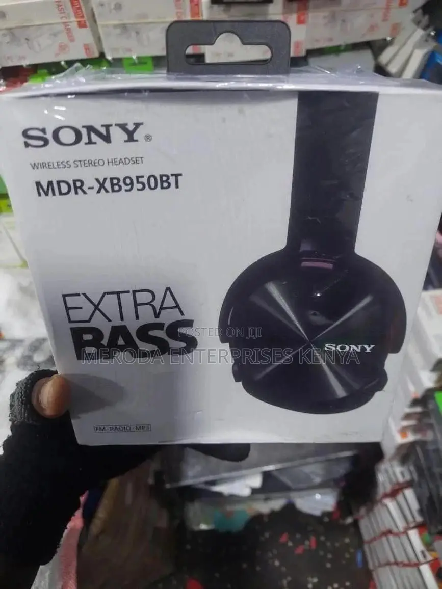 Sony Wireless Headphones MDR -Xb950bt