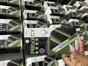 Mobiktc iPhone 14+ Privacy Tempered Glass Screen Protector - thumbnail 2