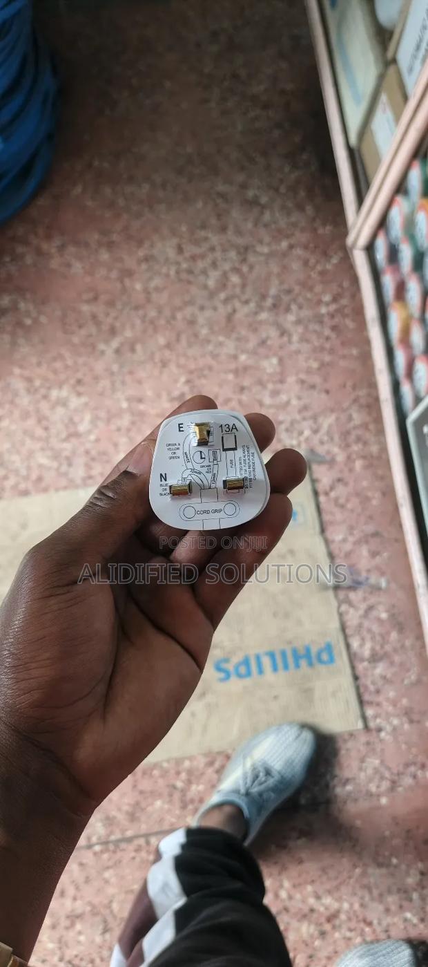 Schneider Non Standard Top Plugs - thumbnail 2