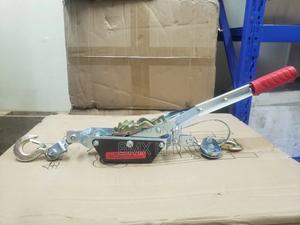 "Affordable Power Puller – Reliable 2-Ton Manual Winch - thumbnail 2