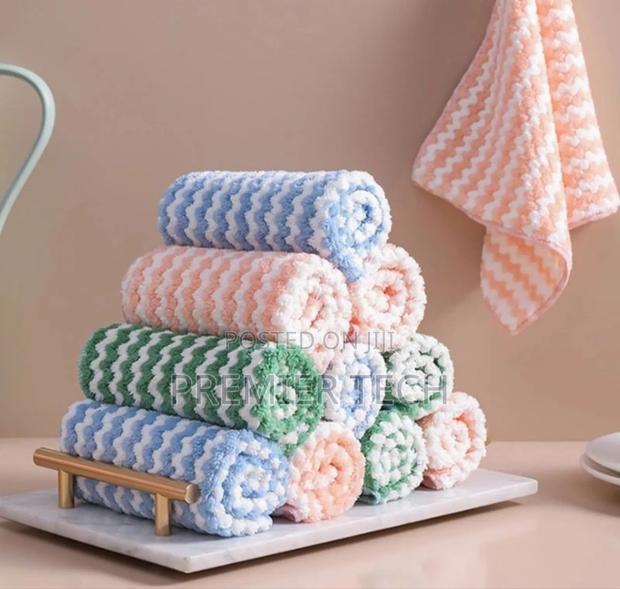 High Quality Absorbent Soft Towels - main view