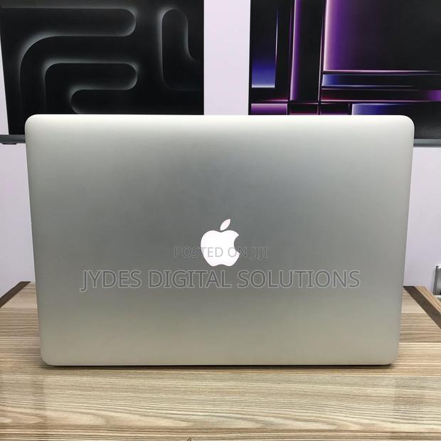Laptop Apple MacBook Pro 2015 16GB Intel Core I7 SSD 512GB - thumbnail 2