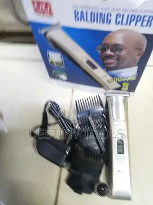 Kiki Balding Clipper