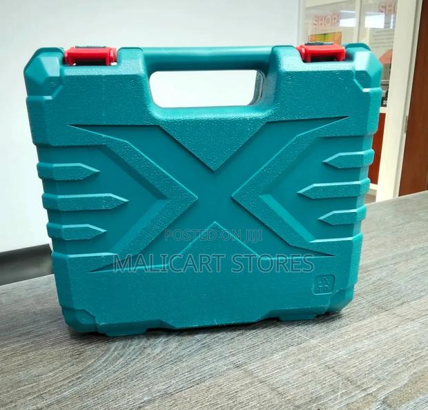 Makita 27 Pc Cordless Drill Set - thumbnail 3